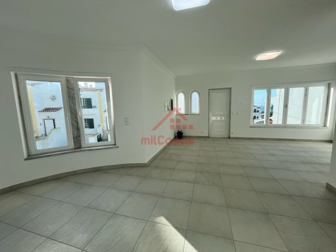 Moradia T4 para Venda em Ericeira Foto 5