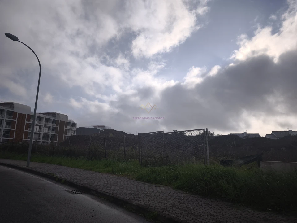 Terreno para Venda em Carnaxide e Queijas Foto 3