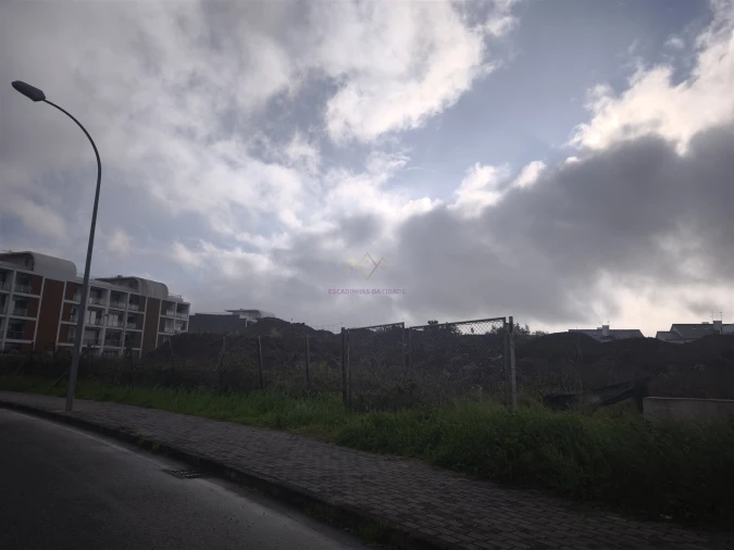 Terreno para Venda em Carnaxide e Queijas Foto 3