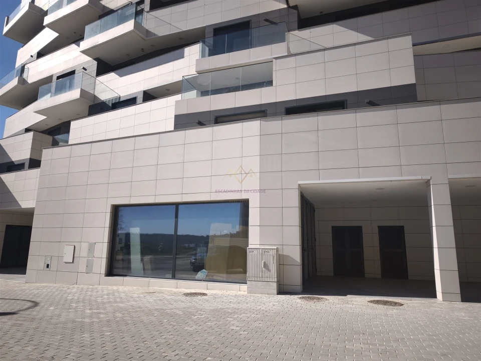 Loja para Venda em Carnaxide e Queijas Foto 3