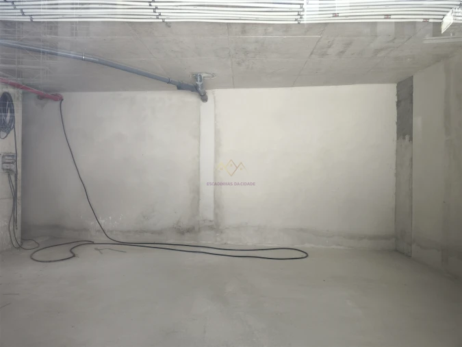 Loja para Venda em Carnaxide e Queijas Foto 7