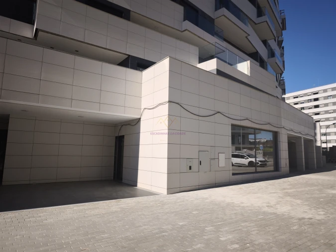 Loja para Venda em Carnaxide e Queijas Foto 4