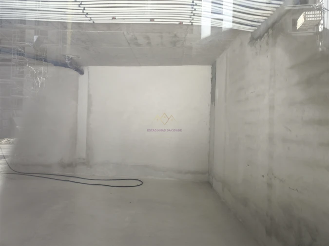 Loja para Venda em Carnaxide e Queijas Foto 8