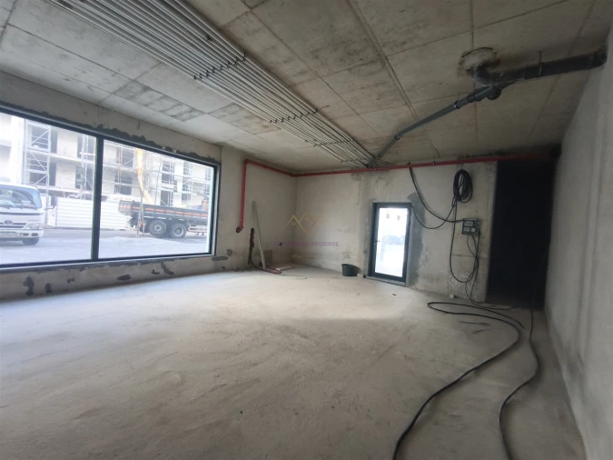 Loja para Venda em Carnaxide e Queijas Foto 4