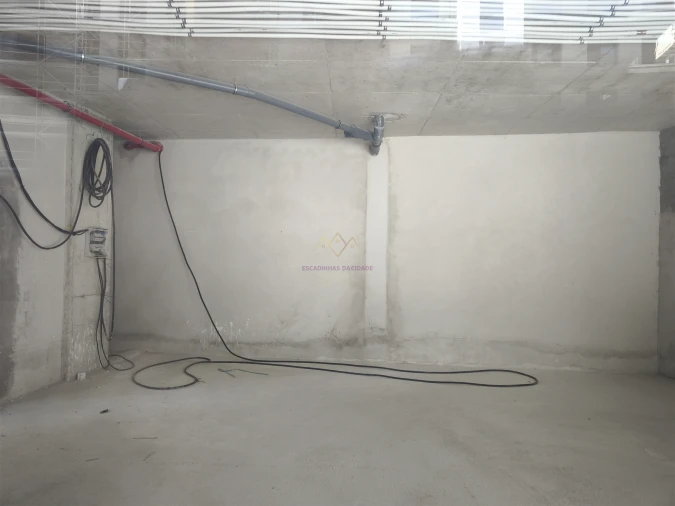 Loja para Venda em Carnaxide e Queijas Foto 10