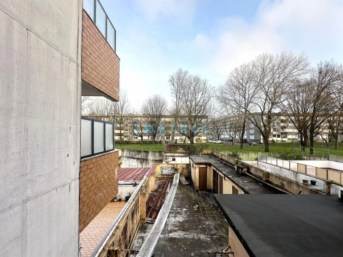 Moradia T4 para Venda em Paranhos