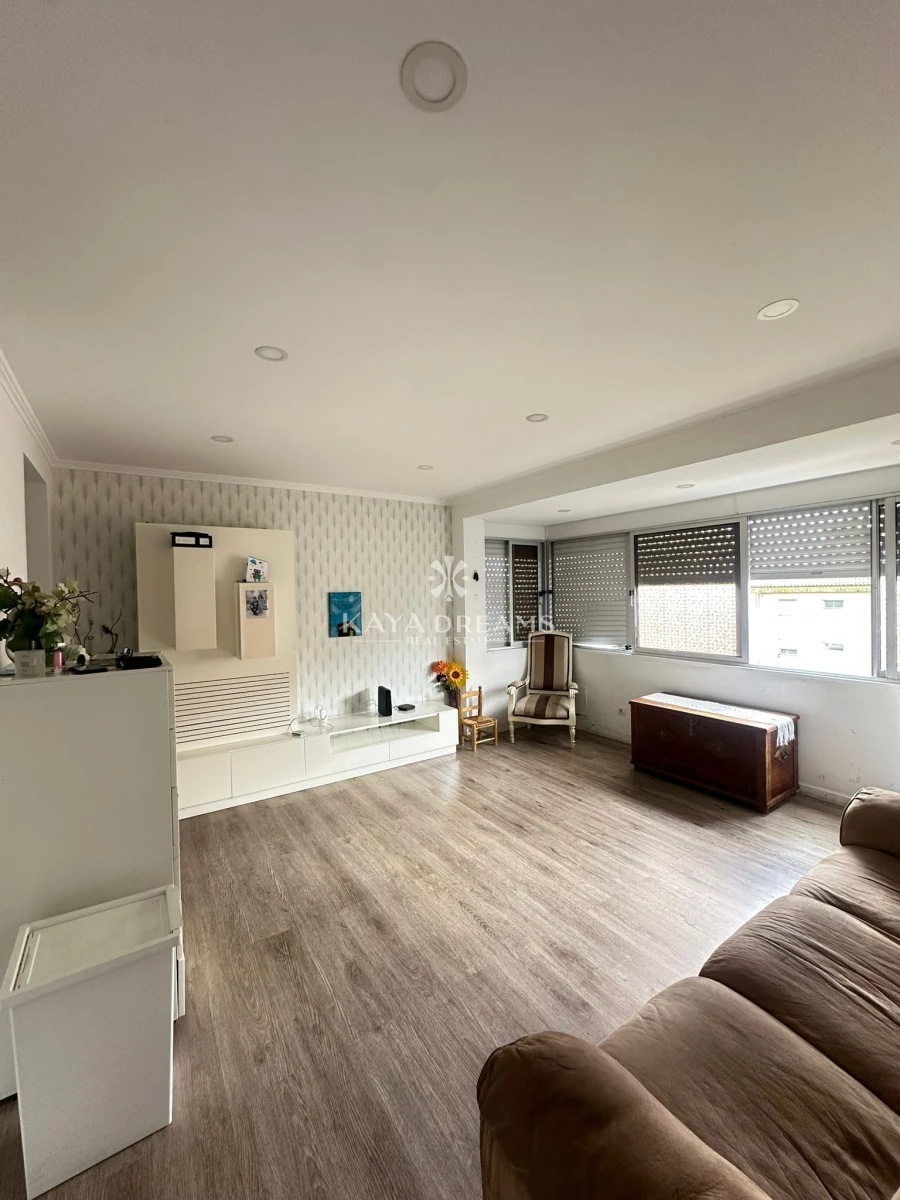 Apartamento T3 para Venda em Odivelas Foto 1