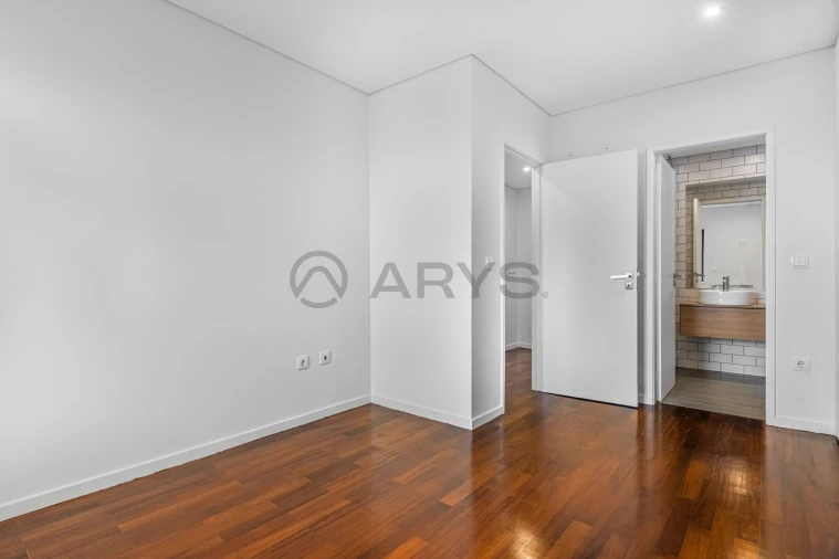 Apartamento T3 para Venda em Braga (Maximinos, Sé e Cividade) Foto 9