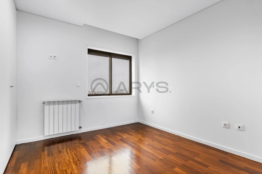 Apartamento T3 para Venda em Braga (Maximinos, Sé e Cividade) Foto 8