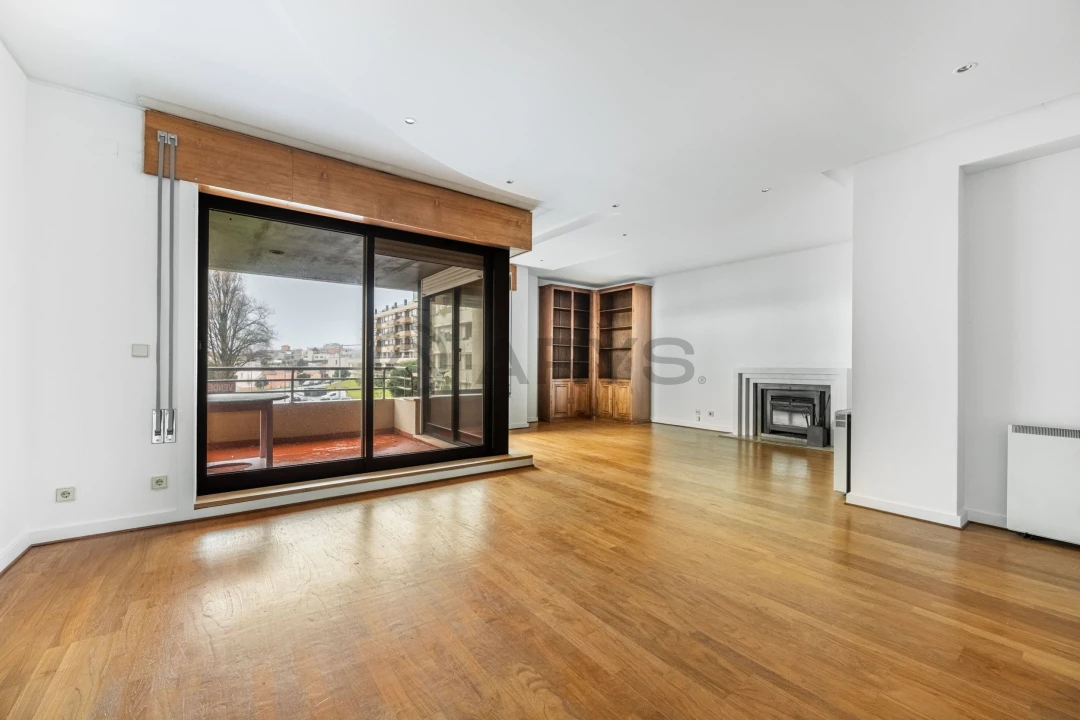 Apartamento T4 para Venda em Aldoar, Foz do Douro e Nevogilde Foto 3