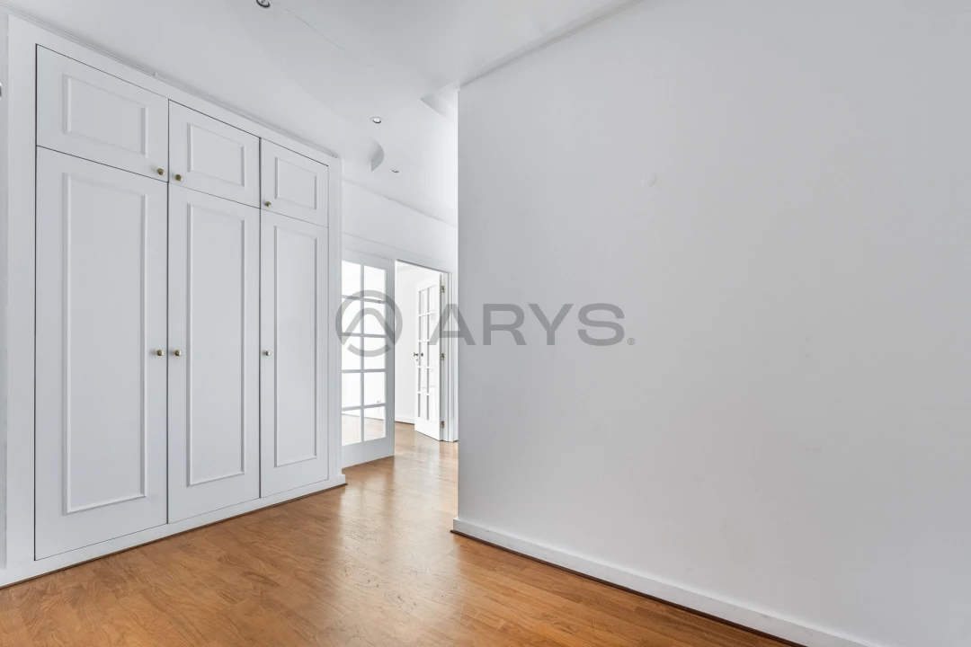 Apartamento T4 para Venda em Aldoar, Foz do Douro e Nevogilde Foto 1