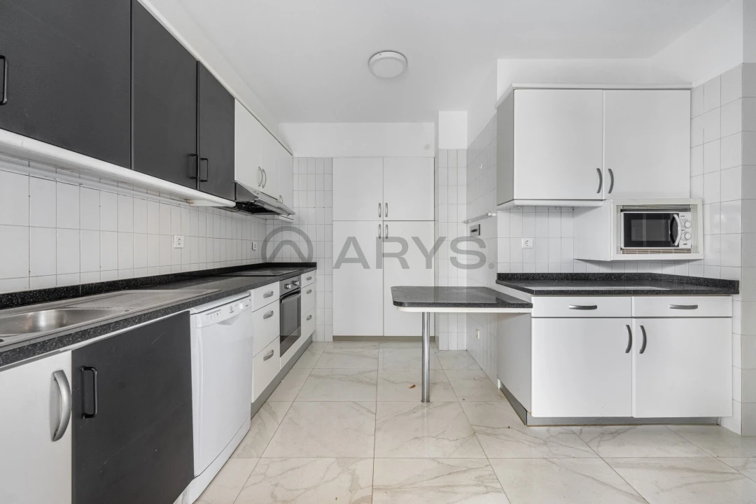 Apartamento T4 para Venda em Aldoar, Foz do Douro e Nevogilde Foto 9