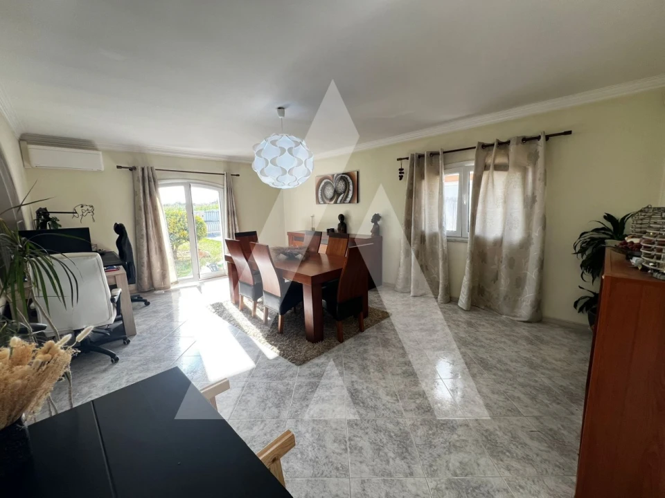 Moradia T4 para Venda em Oliveirinha Foto 11