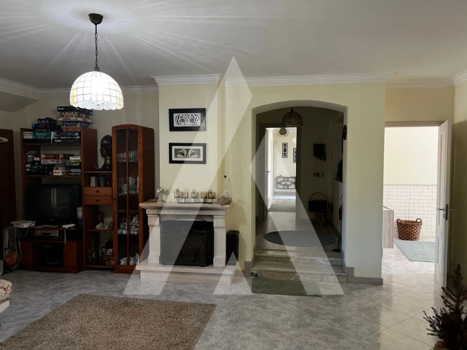 Moradia T4 para Venda em Oliveirinha Foto 9