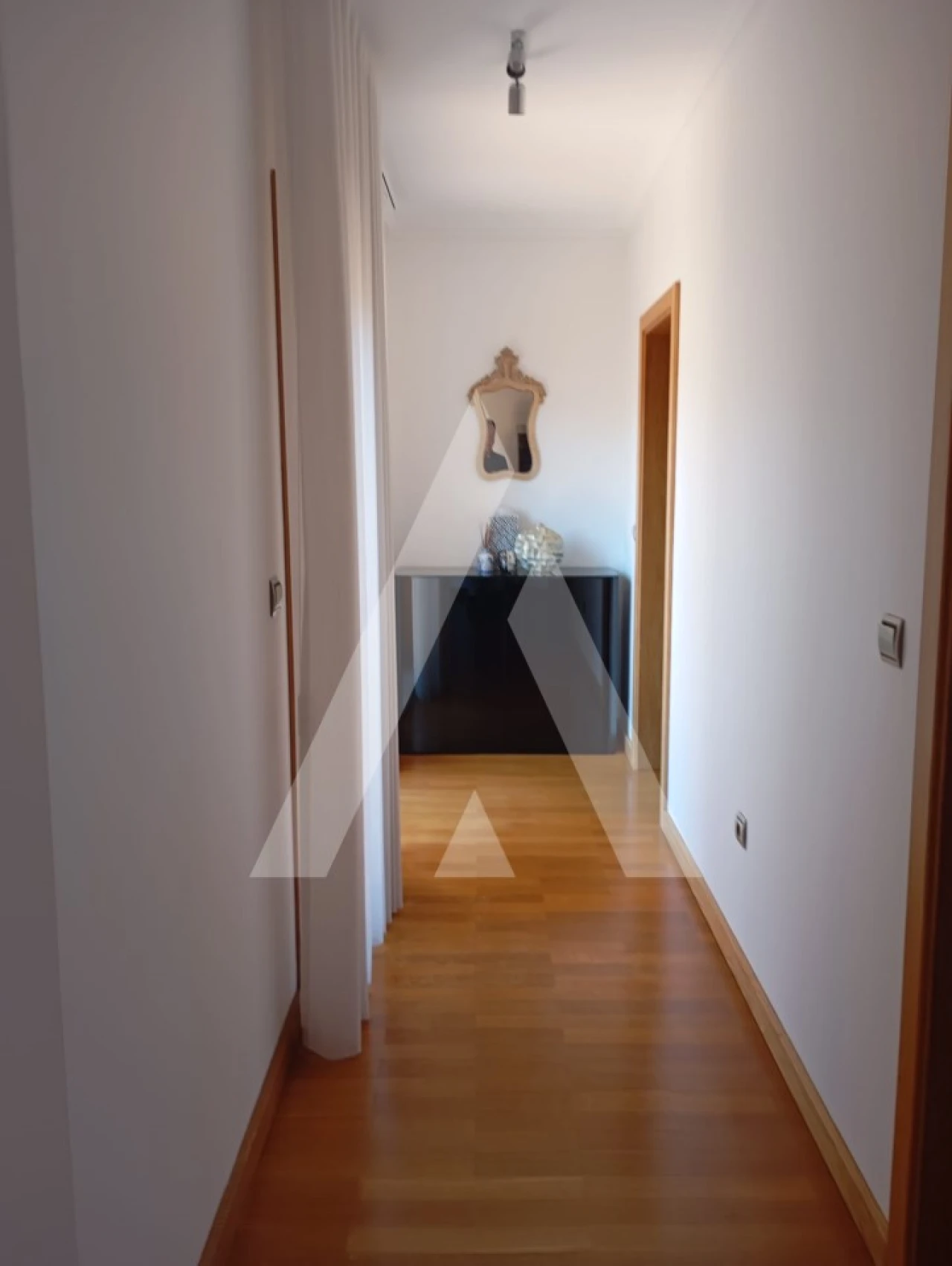 Moradia T6 para Venda em Palhaça Foto 13