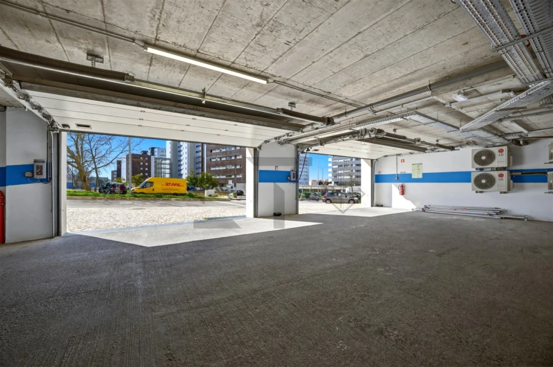 Loja para Arrendamento em Lumiar Foto 15