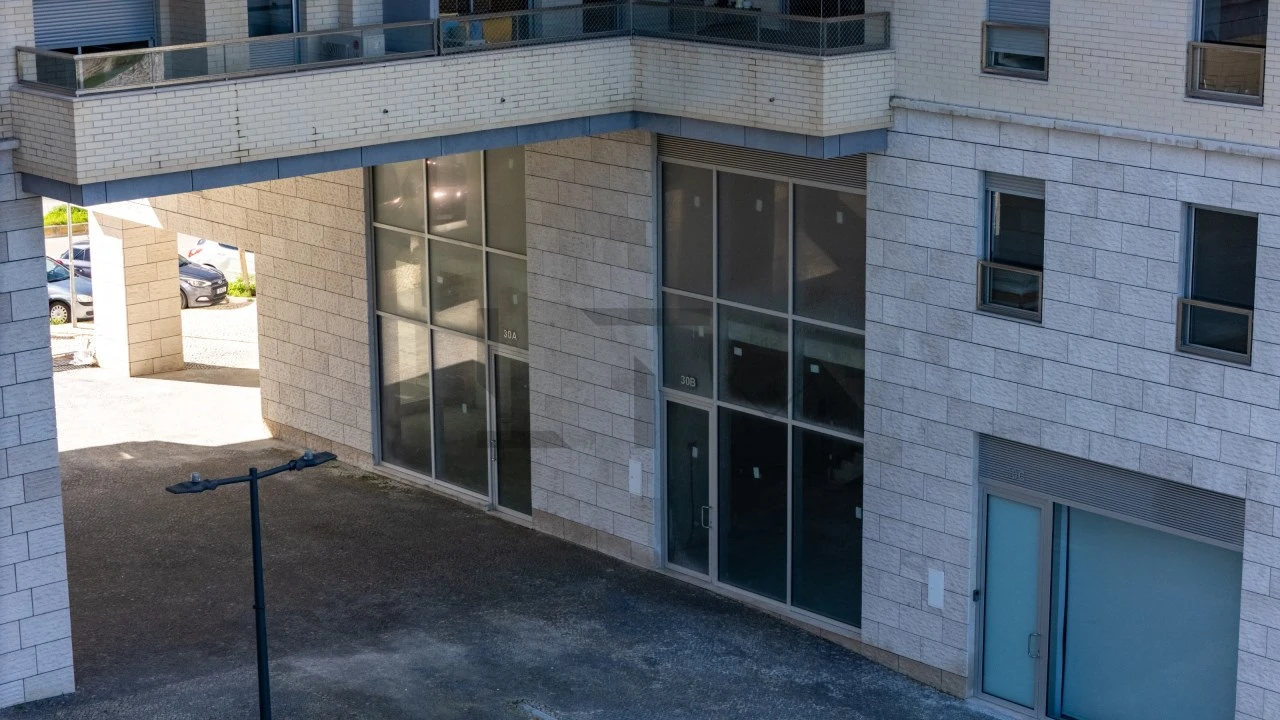 Loja para Arrendamento em Lumiar Foto 18