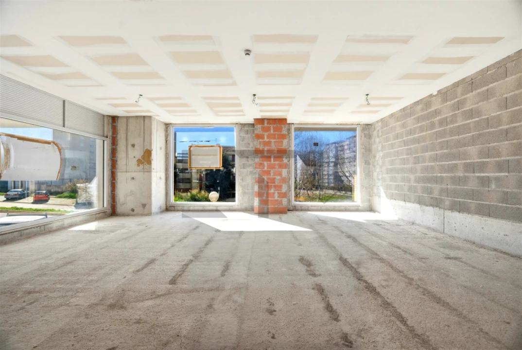 Loja para Arrendamento em Lumiar Foto 5