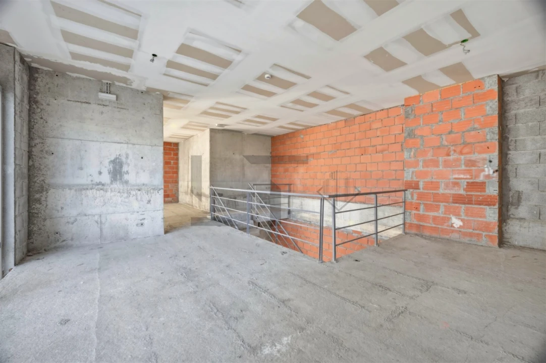 Loja para Arrendamento em Lumiar Foto 10