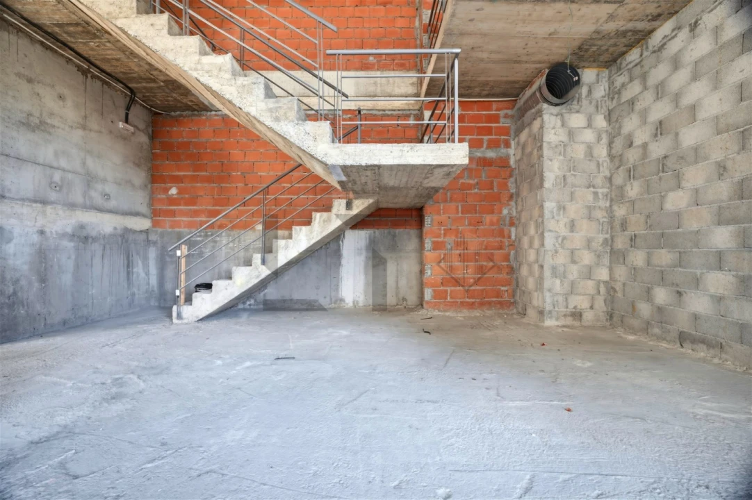 Loja para Arrendamento em Lumiar Foto 13