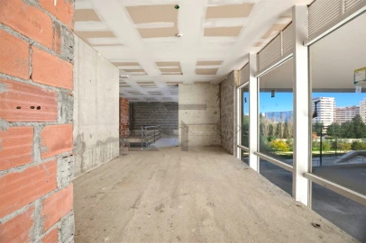 Loja para Arrendamento em Lumiar