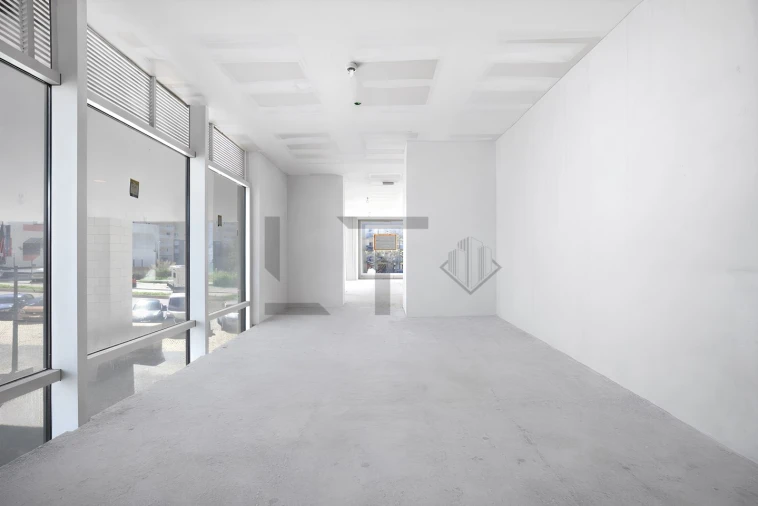 Loja para Arrendamento em Lumiar Foto 6