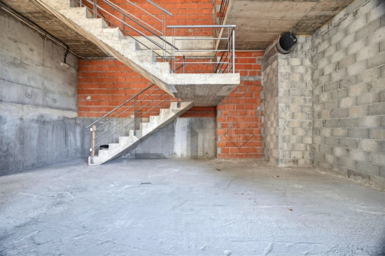 Loja para Arrendamento em Lumiar Foto 13