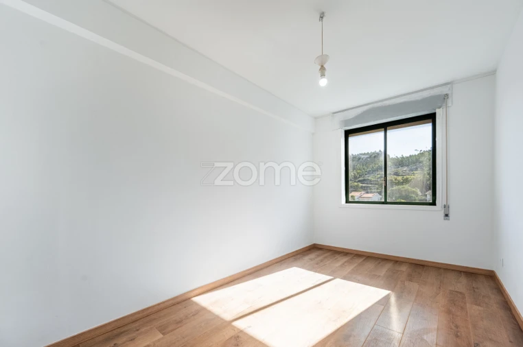 Apartamento T2 para Venda em Darque Foto 16