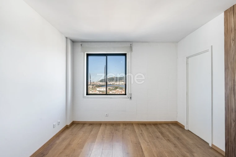 Apartamento T2 para Venda em Darque Foto 11
