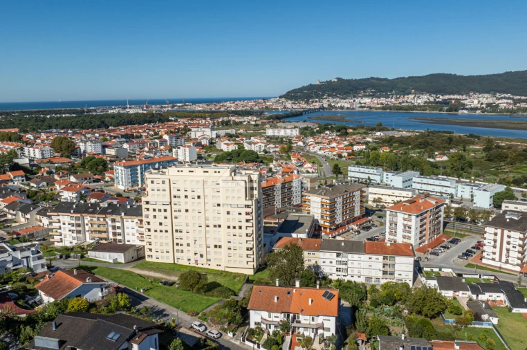 Apartamento T2 para Venda em Darque Foto 7