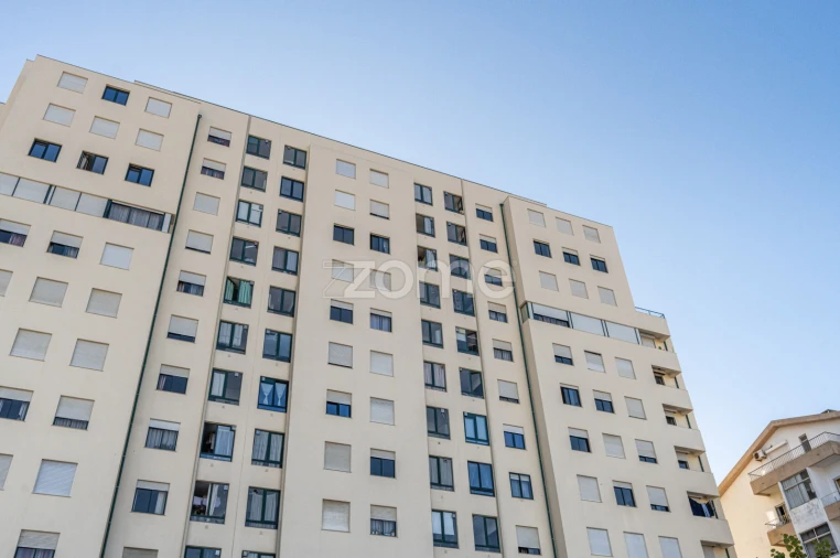 Apartamento T2 para Venda em Darque Foto 8