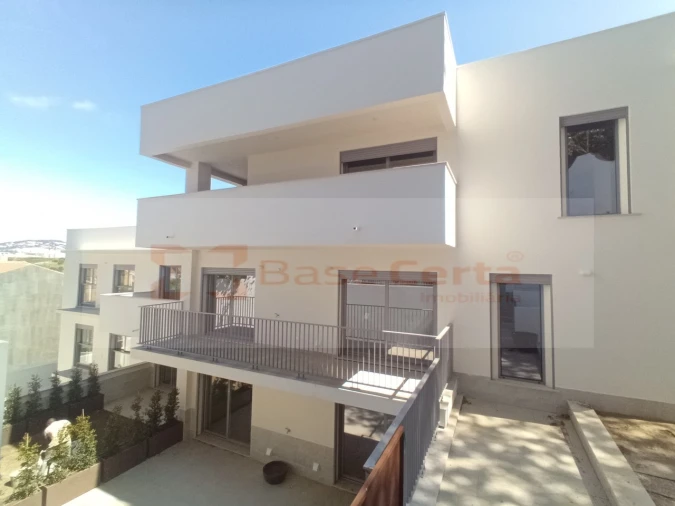 Apartamento T2 para Venda em Santa Clara Foto 1