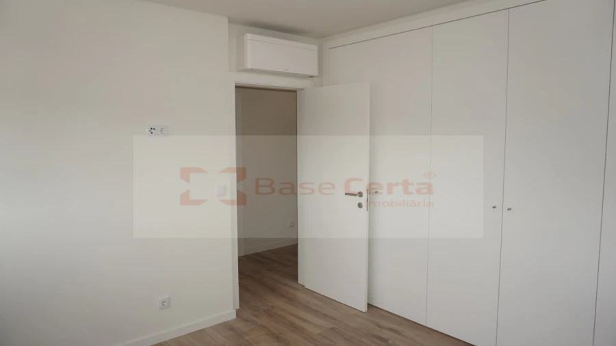 Apartamento T2 para Venda em Santa Clara Foto 27