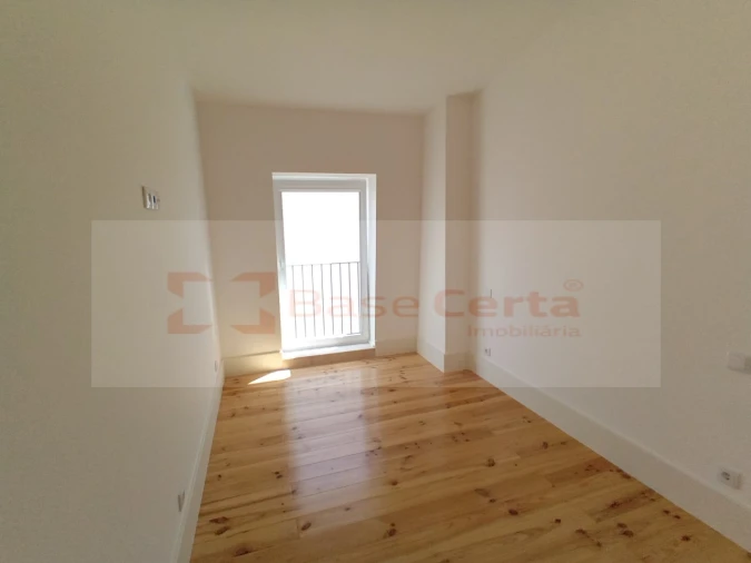 Apartamento T3 para Venda em Almada, Cova da Piedade, Pragal e Cacilhas Foto 6