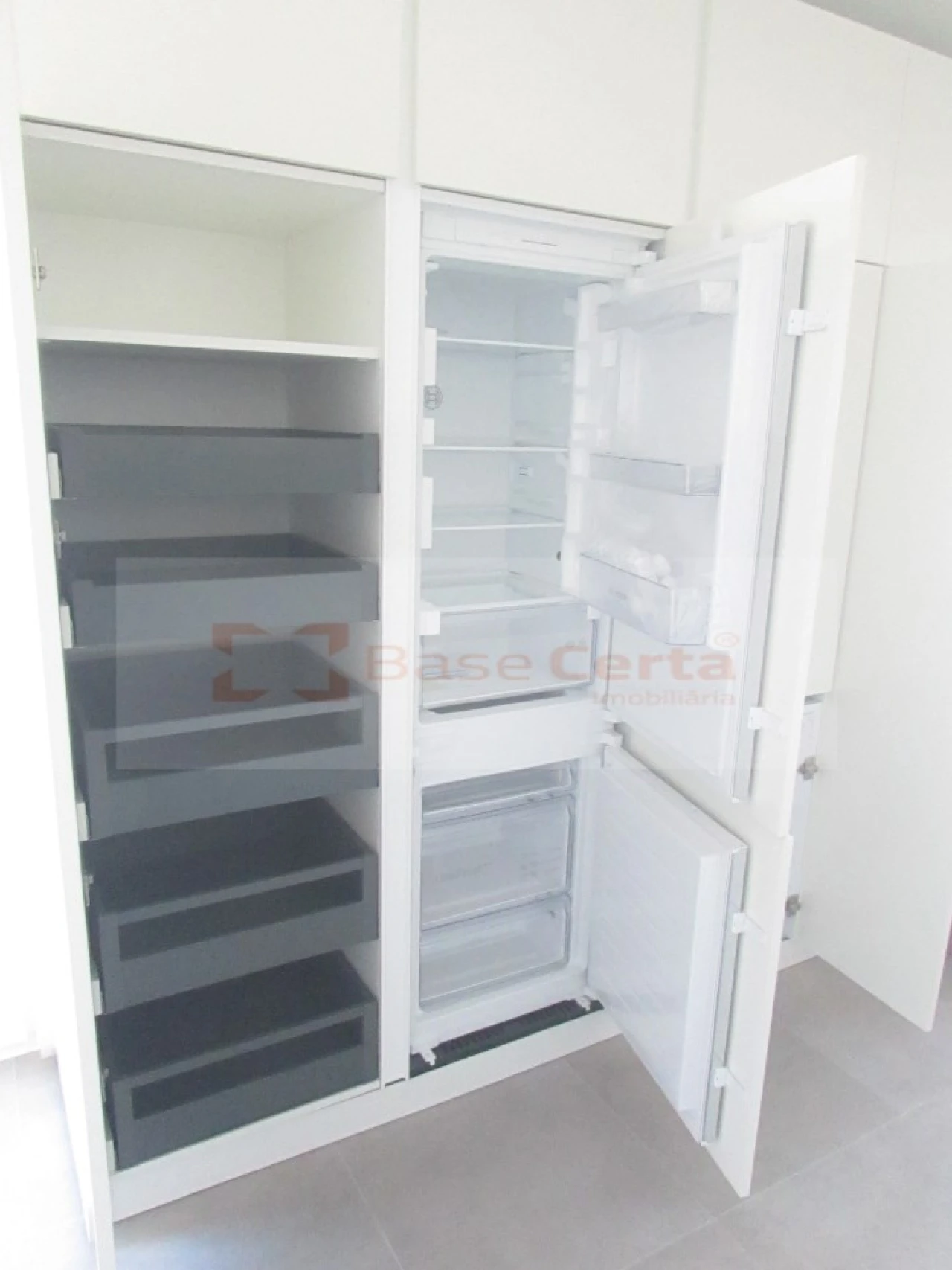 Apartamento T3 para Venda em Almada, Cova da Piedade, Pragal e Cacilhas Foto 5