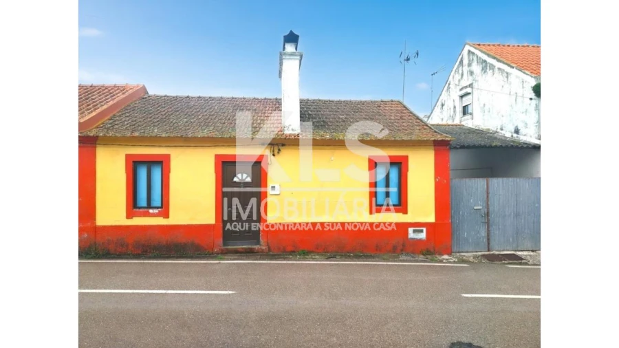 Moradia T2 para Venda em Lavos Foto 1