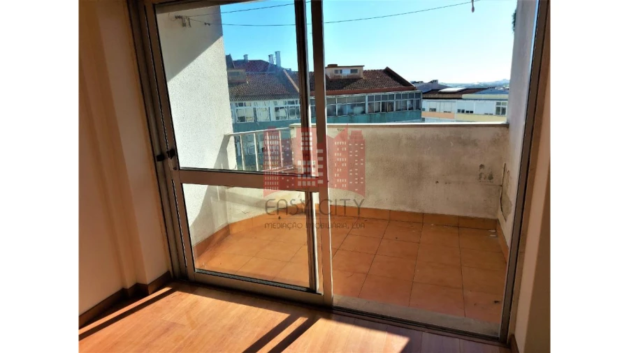Apartamento T2 para Venda em Queluz e Belas Foto 7