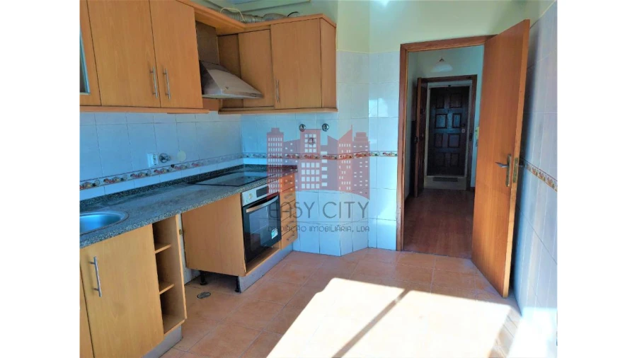 Apartamento T2 para Venda em Queluz e Belas Foto 14