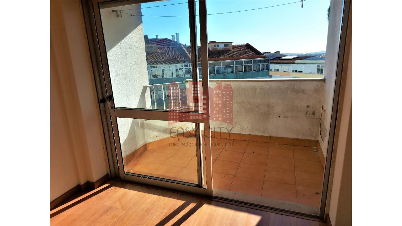 Apartamento T2 para Venda em Queluz e Belas Foto 7