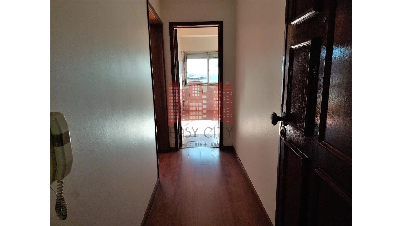 Apartamento T2 para Venda em Queluz e Belas Foto 12