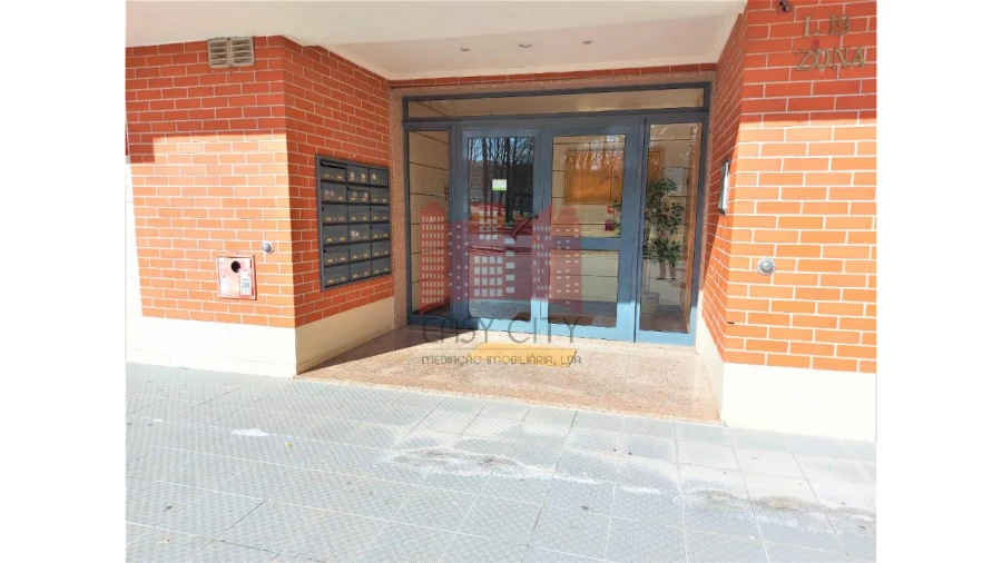 Apartamento T3 para Venda em Odivelas Foto 4