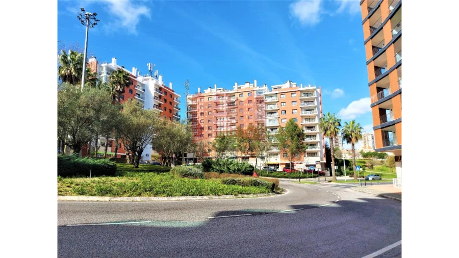 Apartamento T3 para Venda em Odivelas Foto 1