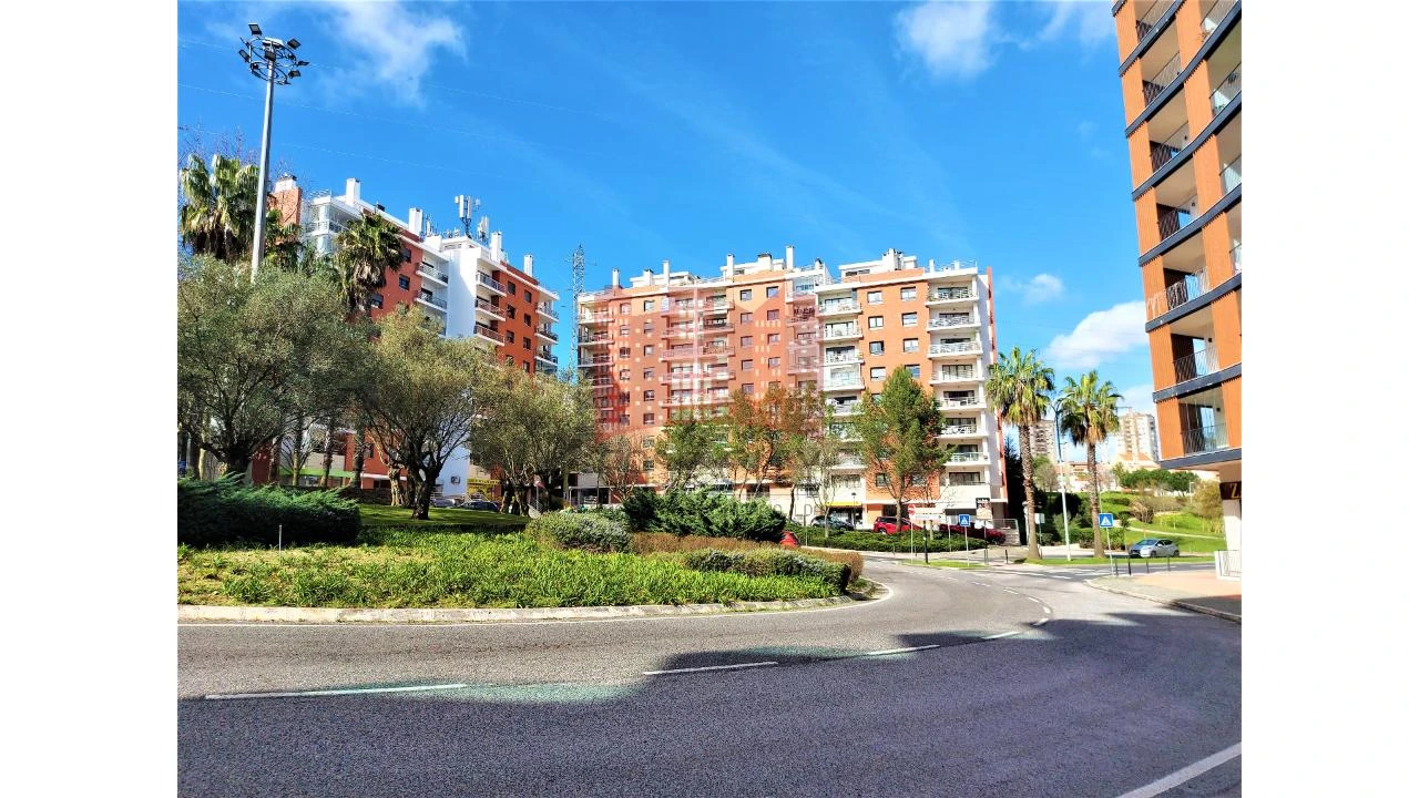 Apartamento T3 para Venda em Odivelas Foto 1