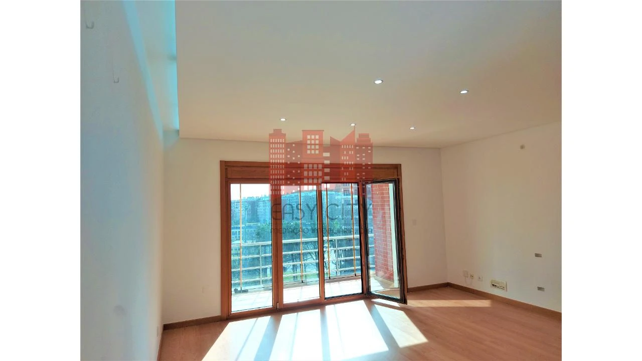 Apartamento T3 para Venda em Odivelas Foto 15