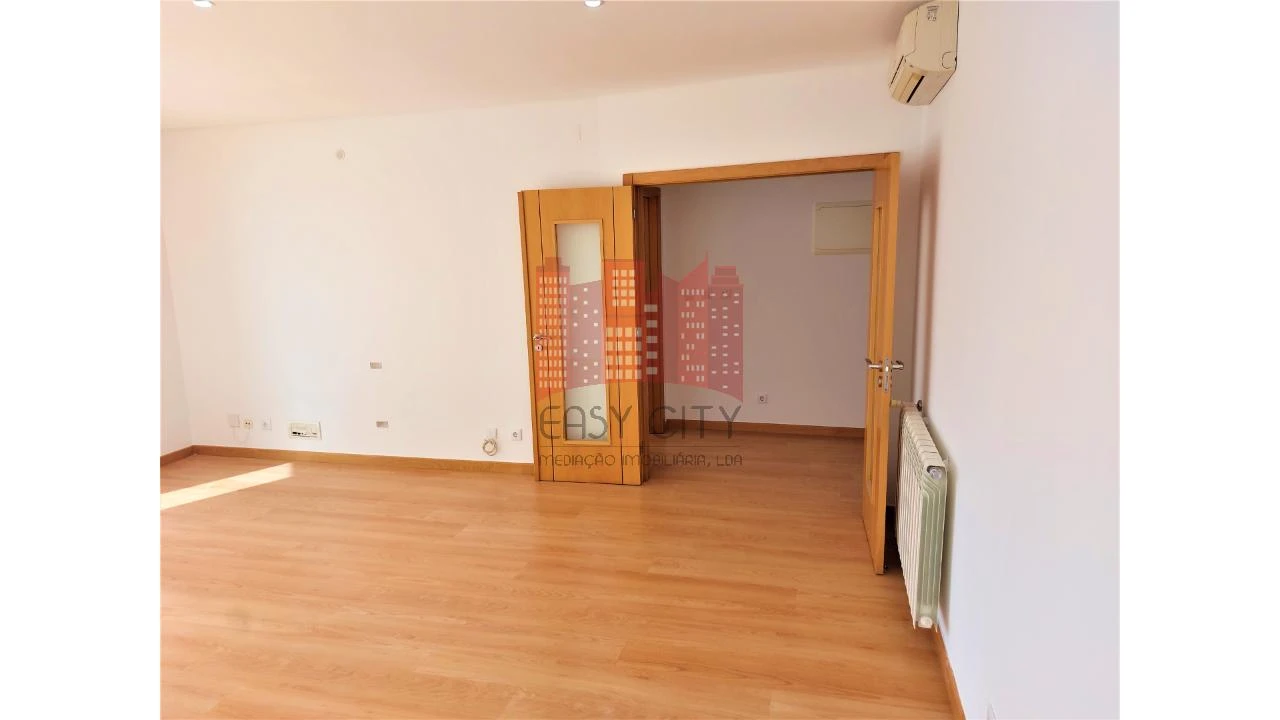 Apartamento T3 para Venda em Odivelas Foto 16