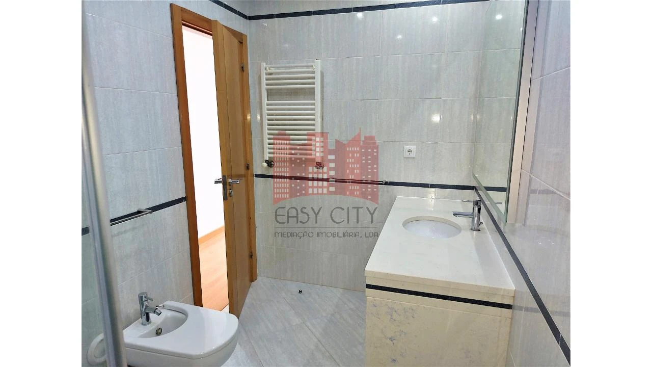 Apartamento T3 para Venda em Odivelas Foto 37