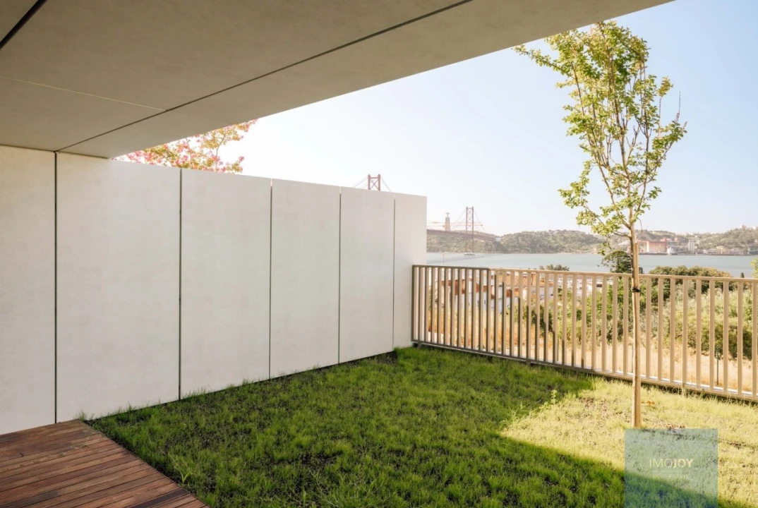 Moradia T5 para Venda em Alcantara Foto 1