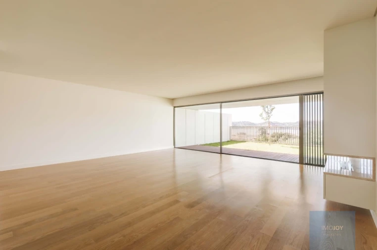 Moradia T5 para Venda em Alcantara Foto 3