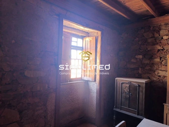 Moradia T4 para Venda em Três Povos Foto 31