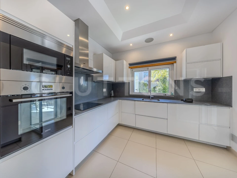 Moradia T4 para Venda em Almancil Foto 2